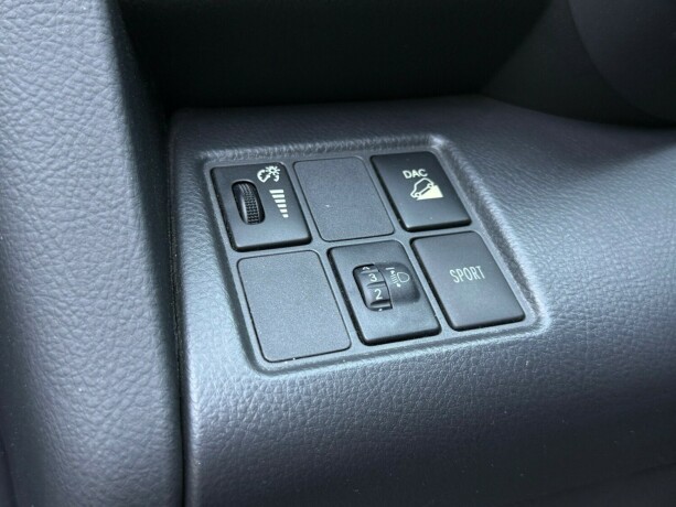 toyota-rav4-bensin-2009-big-18
