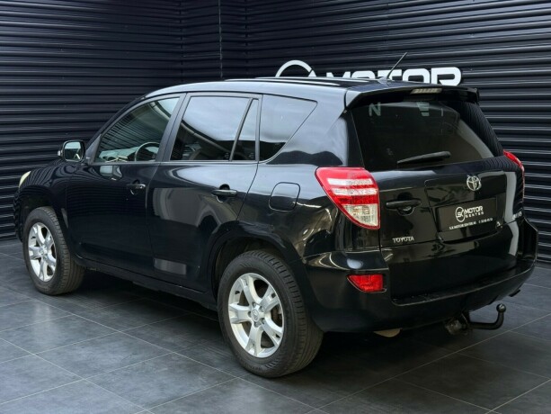 toyota-rav4-bensin-2009-big-1