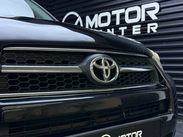 toyota-rav4-bensin-2009-big-4