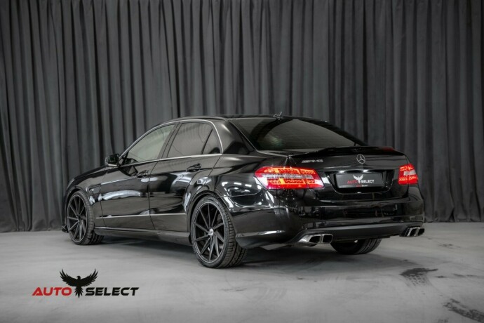 mercedes-benz-e-klasse-bensin-2009-big-9