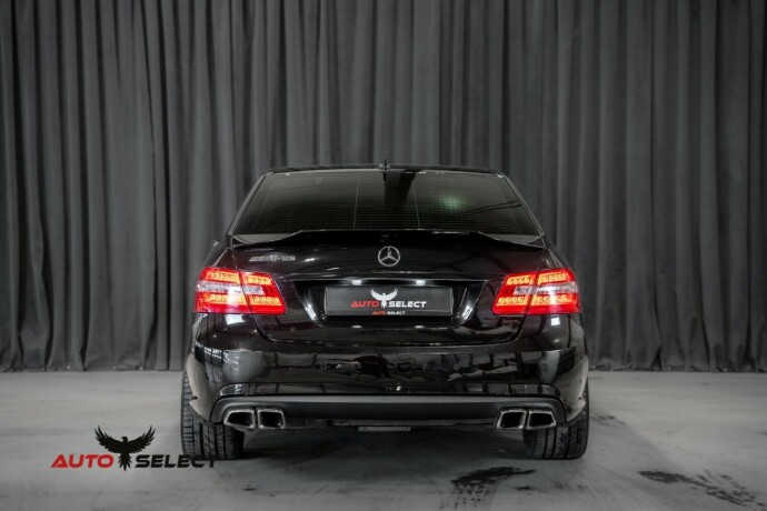 mercedes-benz-e-klasse-bensin-2009-big-10