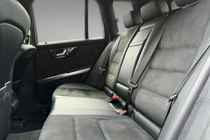 mercedes-benz-glk220-diesel-2013-big-13