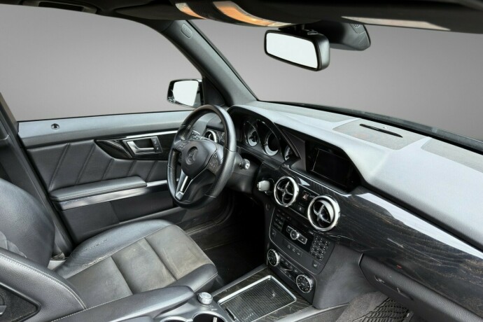 mercedes-benz-glk220-diesel-2013-big-12
