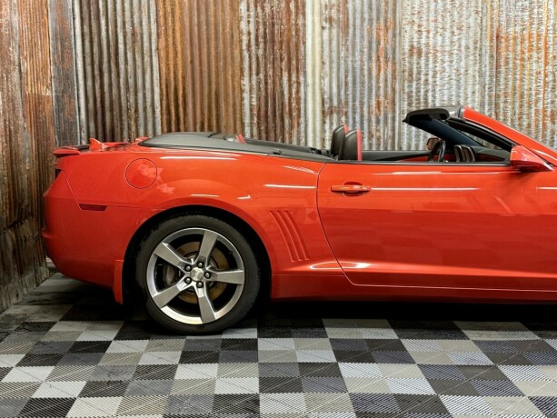 chevrolet-camaro-bensin-2011-big-9