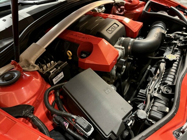 chevrolet-camaro-bensin-2011-big-50