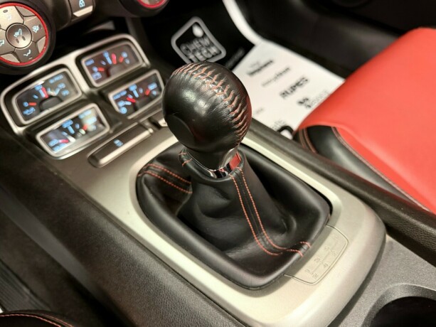 chevrolet-camaro-bensin-2011-big-36