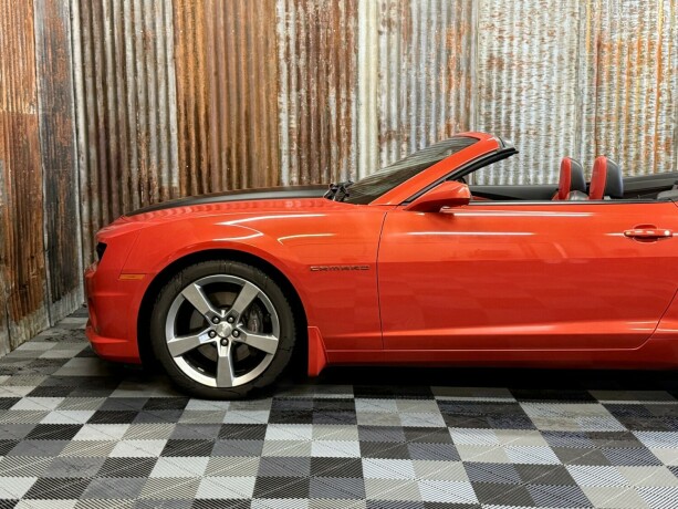 chevrolet-camaro-bensin-2011-big-18