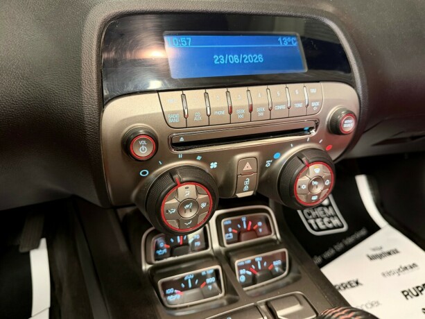 chevrolet-camaro-bensin-2011-big-35