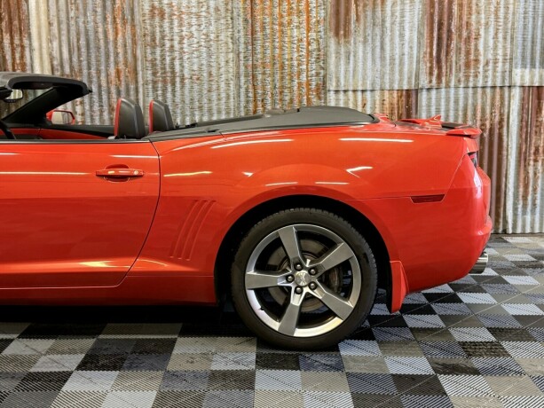 chevrolet-camaro-bensin-2011-big-17