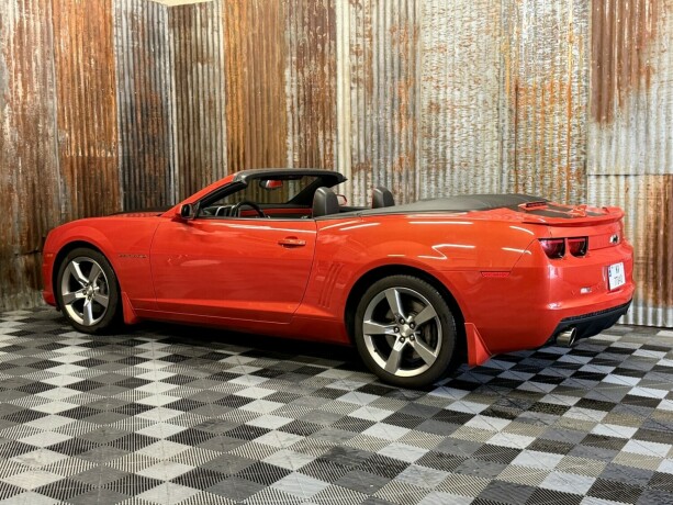chevrolet-camaro-bensin-2011-big-16