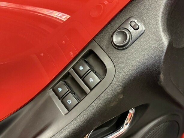 chevrolet-camaro-bensin-2011-big-29