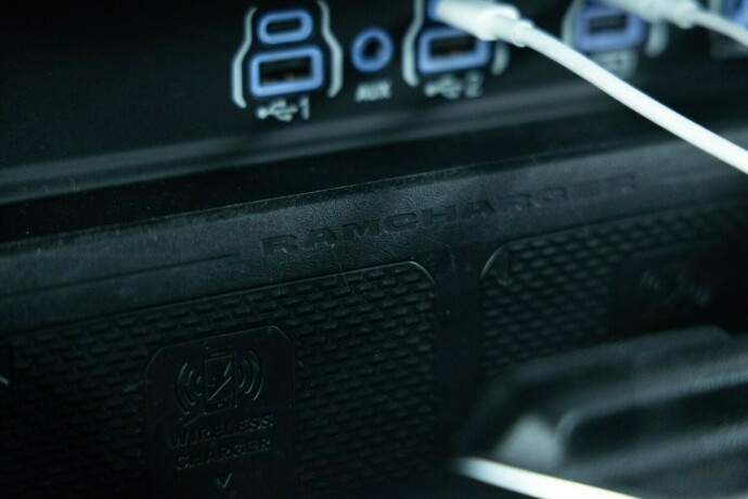 ram-1500-bensin-2025-big-21