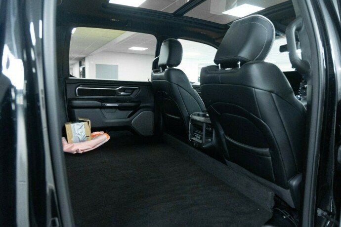 ram-1500-bensin-2025-big-10