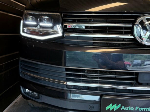 volkswagen-caravelle-diesel-2016-big-31