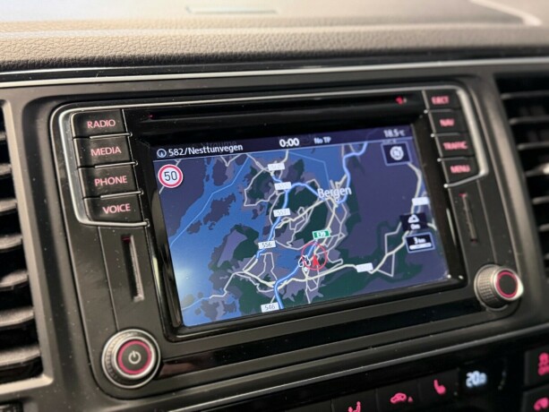 volkswagen-caravelle-diesel-2016-big-25