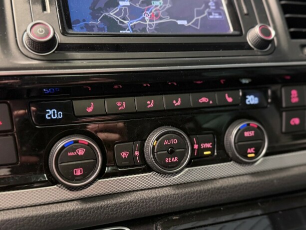 volkswagen-caravelle-diesel-2016-big-22