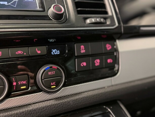 volkswagen-caravelle-diesel-2016-big-23