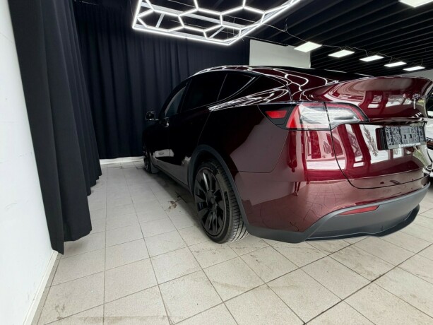 tesla-model-y-elektrisitet-2024-big-11