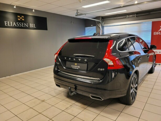 volvo-v60-plug-in-diesel-2016-big-5