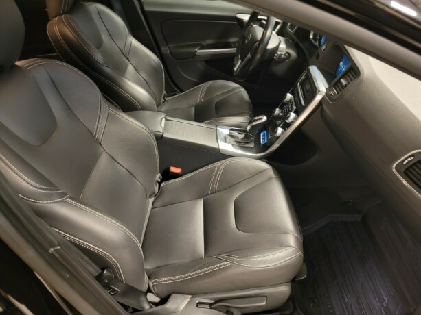 volvo-v60-plug-in-diesel-2016-big-14