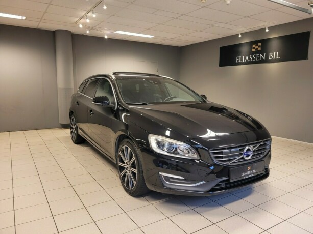 volvo-v60-plug-in-diesel-2016-big-9