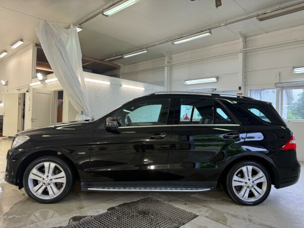 mercedes-benz-ml250-diesel-2012-big-2