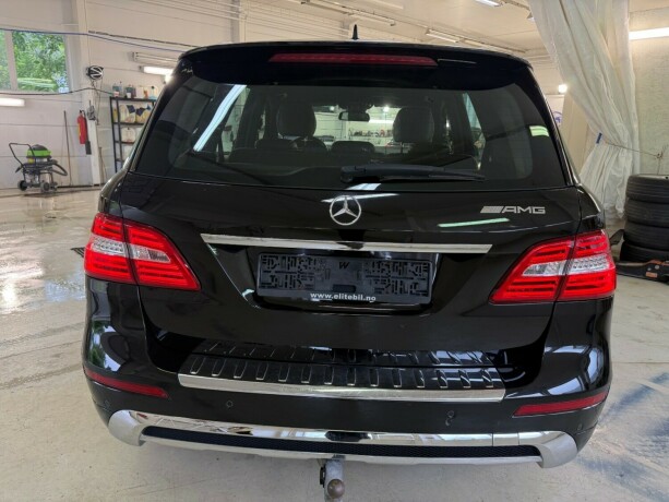 mercedes-benz-ml250-diesel-2012-big-4