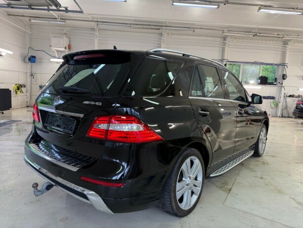 mercedes-benz-ml250-diesel-2012-big-5