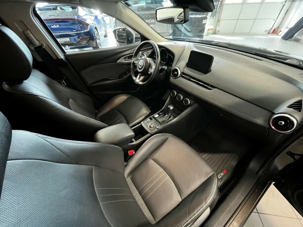 mazda-cx-3-bensin-2019-big-21