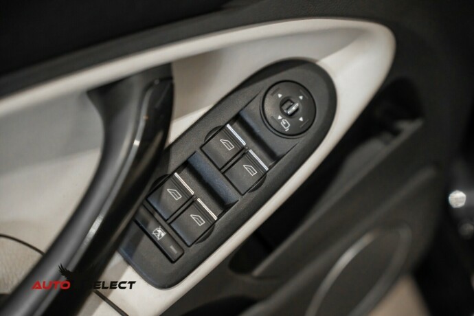 ford-kuga-diesel-2011-big-21