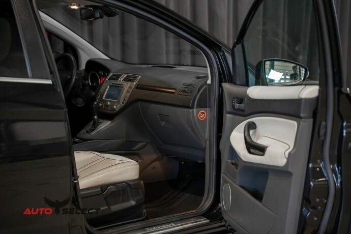 ford-kuga-diesel-2011-big-17