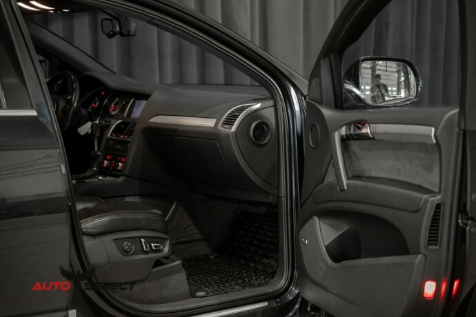 audi-q7-diesel-2011-big-23