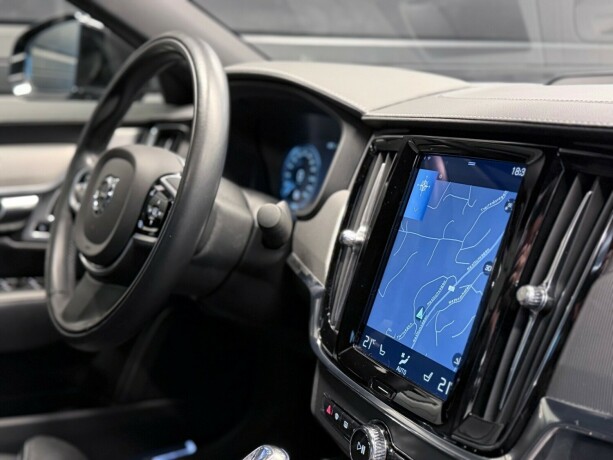 volvo-s90-elektrisitetbensin-2018-big-14