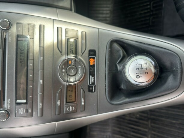 toyota-auris-bensin-2010-big-11