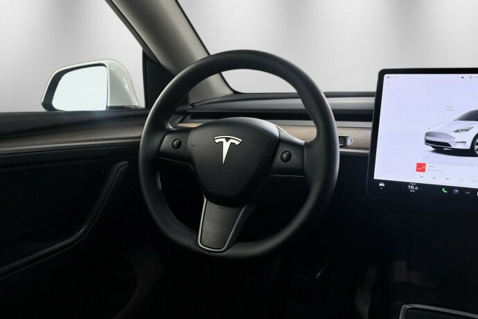 tesla-model-y-elektrisitet-2023-big-21