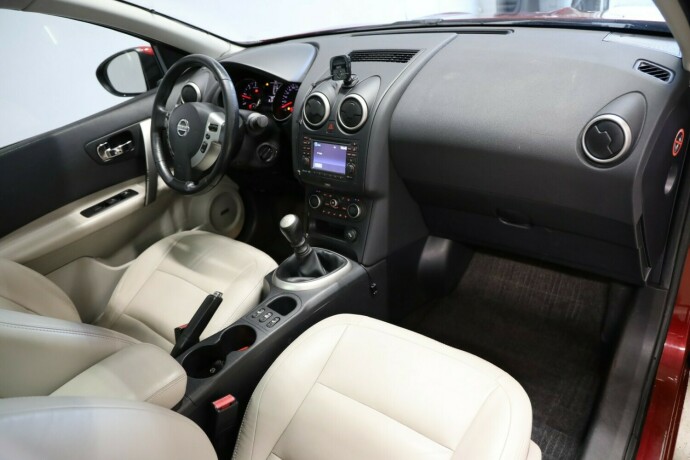 nissan-qashqai-diesel-2012-big-7