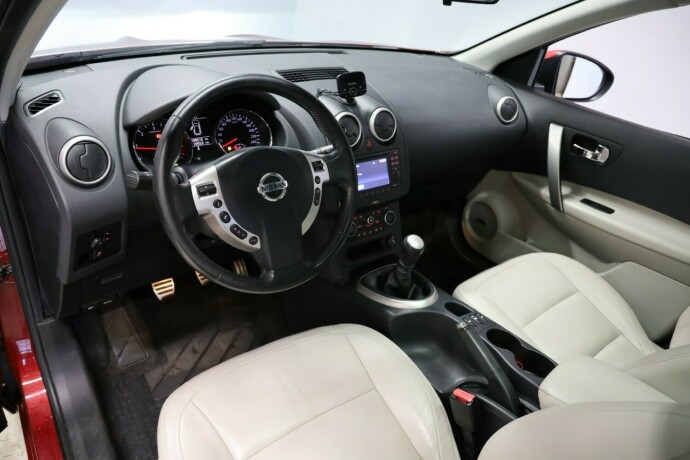 nissan-qashqai-diesel-2012-big-4