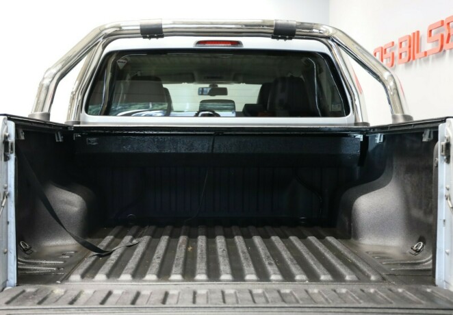 volkswagen-amarok-diesel-2015-big-13