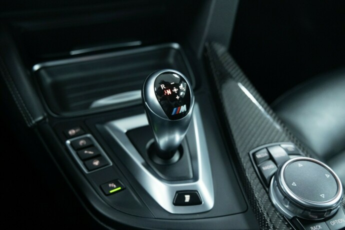 bmw-m4-bensin-2015-big-22
