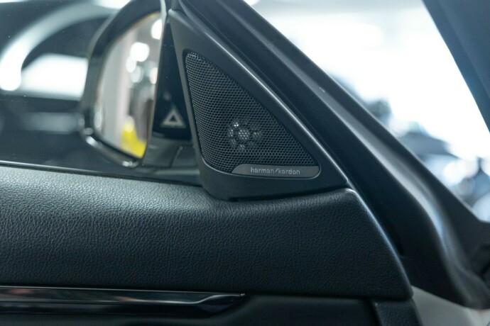bmw-m4-bensin-2015-big-17