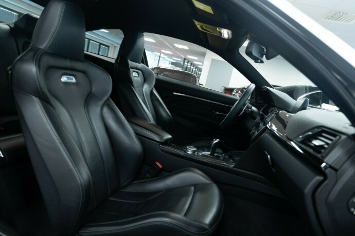bmw-m4-bensin-2015-big-12