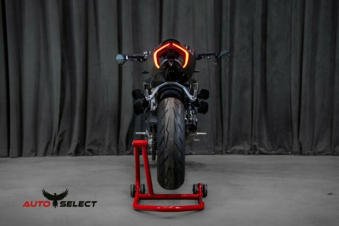 ducati-streetfighter-v2-bensin-2023-big-14
