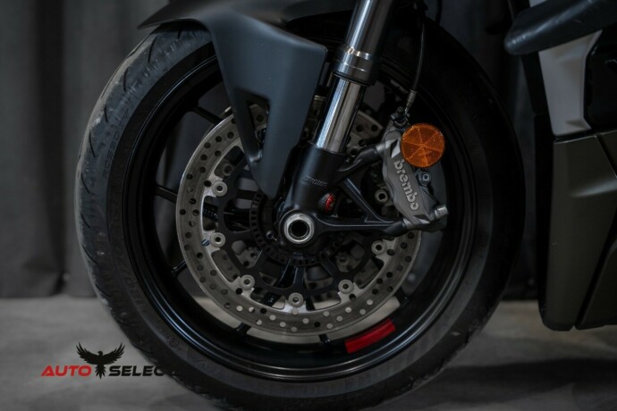 ducati-streetfighter-v2-bensin-2023-big-4