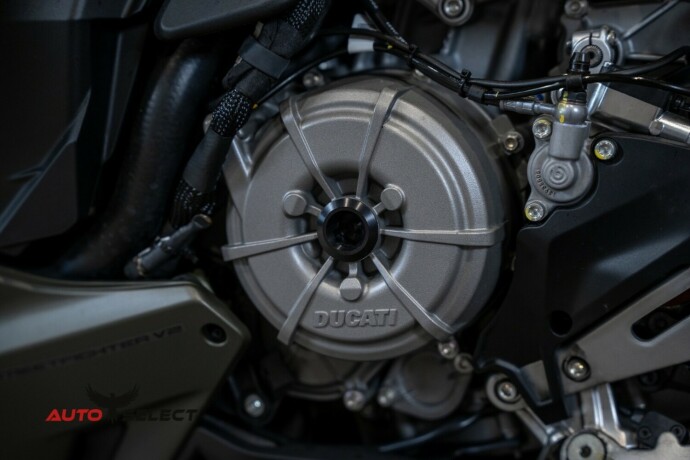 ducati-streetfighter-v2-bensin-2023-big-5