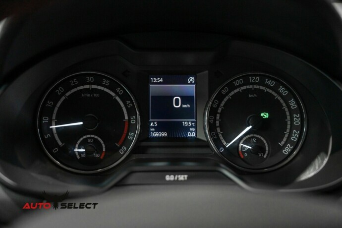 skoda-octavia-rs-diesel-2016-big-25