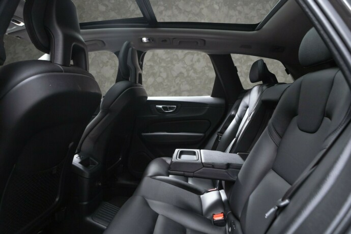 volvo-xc-60-elektrisitetbensin-2018-big-25