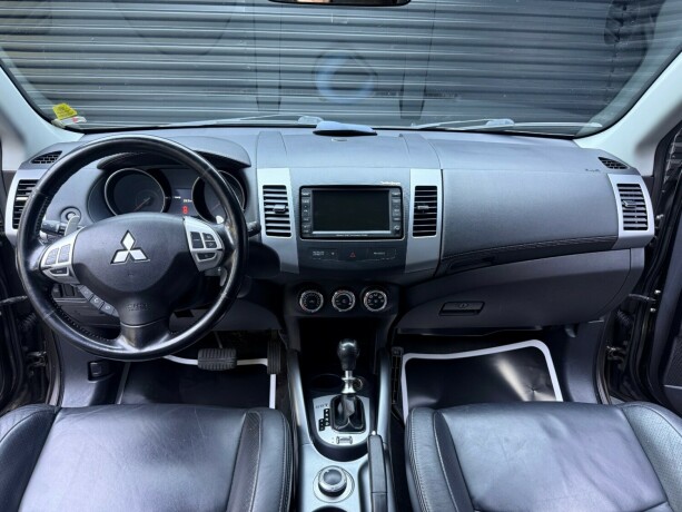 mitsubishi-outlander-diesel-2010-big-8