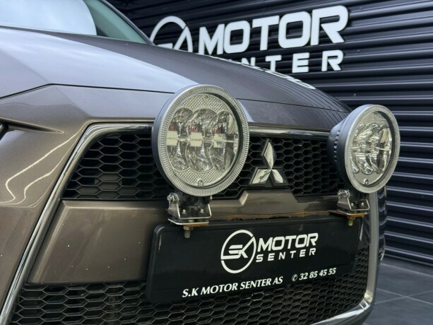 mitsubishi-outlander-diesel-2010-big-4