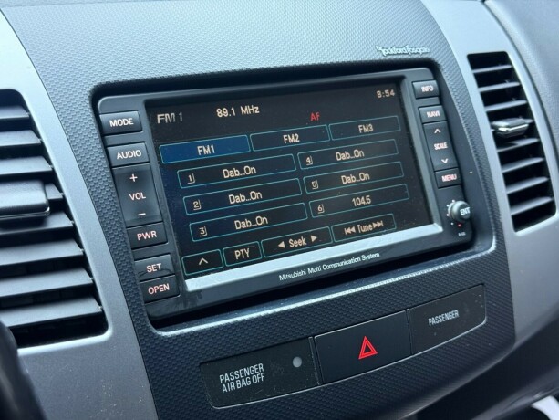 mitsubishi-outlander-diesel-2010-big-16
