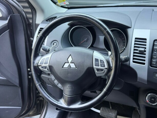 mitsubishi-outlander-diesel-2010-big-11